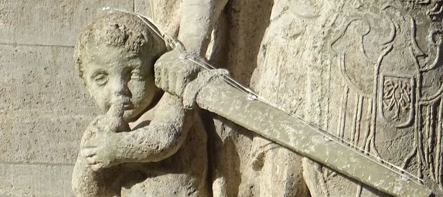 OTES mini schützt Statuen aus Sandstein